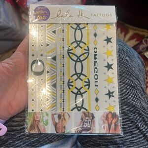 NWT University of Oregon Ducks - 6 pencil pack and temp tatoos pack